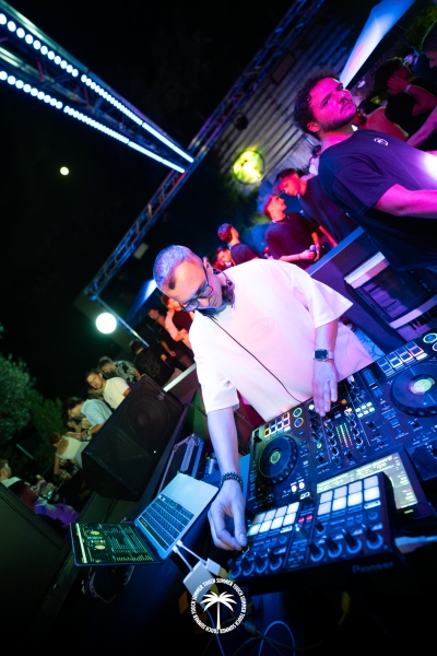 01.08-TOUCH-SUMMER-42-di-101
