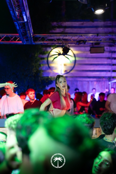 01.08-TOUCH-SUMMER-48-di-101