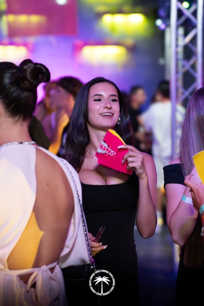 01.08-TOUCH-SUMMER-77-di-101