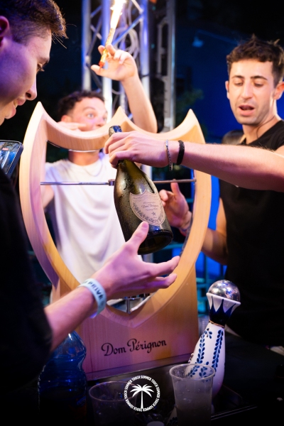 01.08-TOUCH-SUMMER-86-di-101