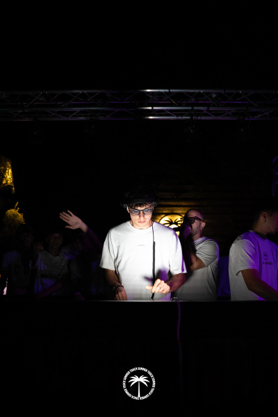 07.06-Touch-Summer-50-di-102