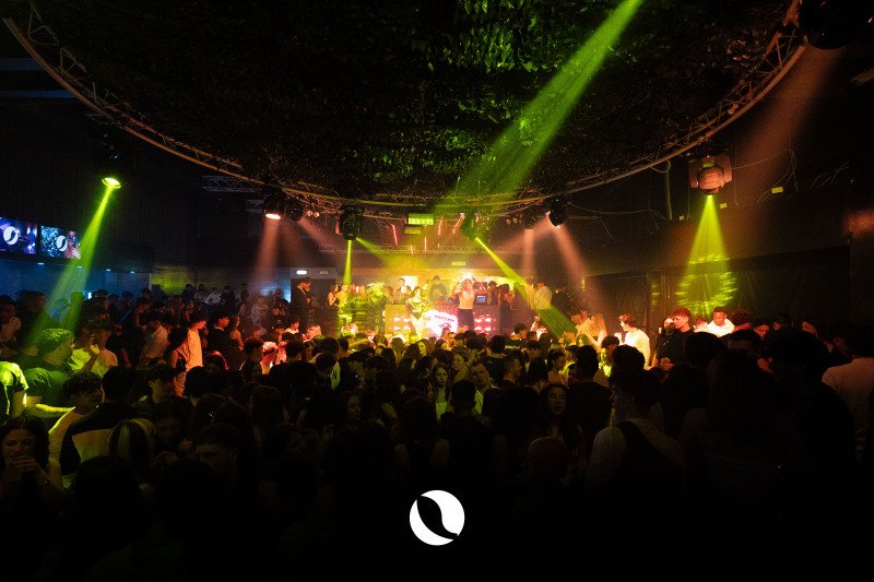 10.05-Plaa-Club-41-di-80