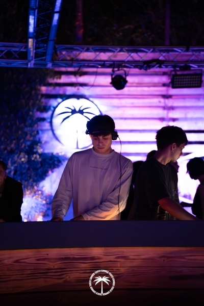 22.08-TOUCH-SUMMER-1-di-90
