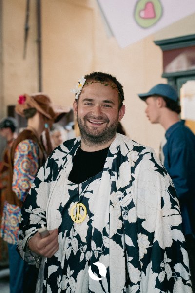 26.04-PARATA-FLOWER-POWER-28-di-40