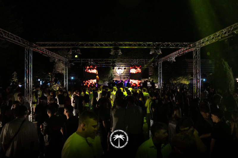 31.05-Touch-Summer-20-di-124